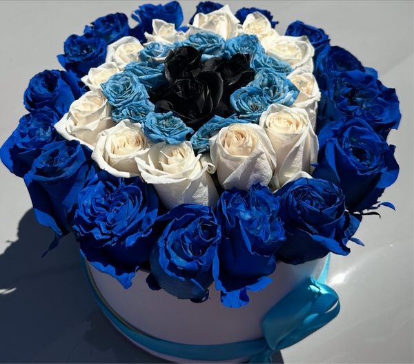 Beautiful custom handmade roses, arrangement, same-day delivery in Los Angeles, Beverly Hills, evil eye, elegant, luxurious arrangement, handmade vase roses, floral