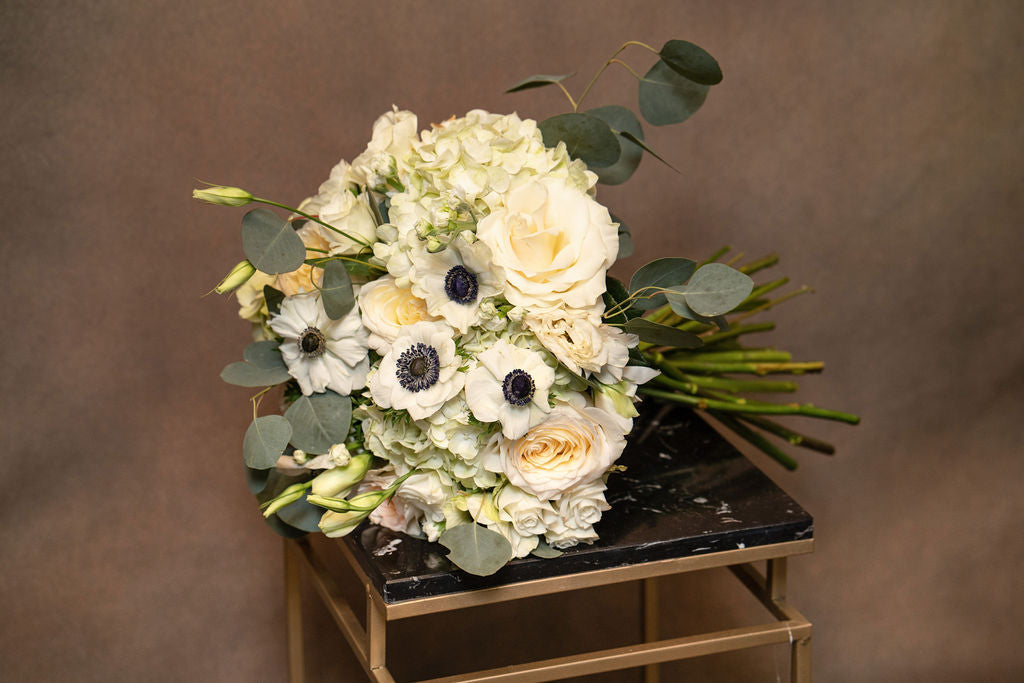 TIMELESS WHITES - Los Angeles Florist