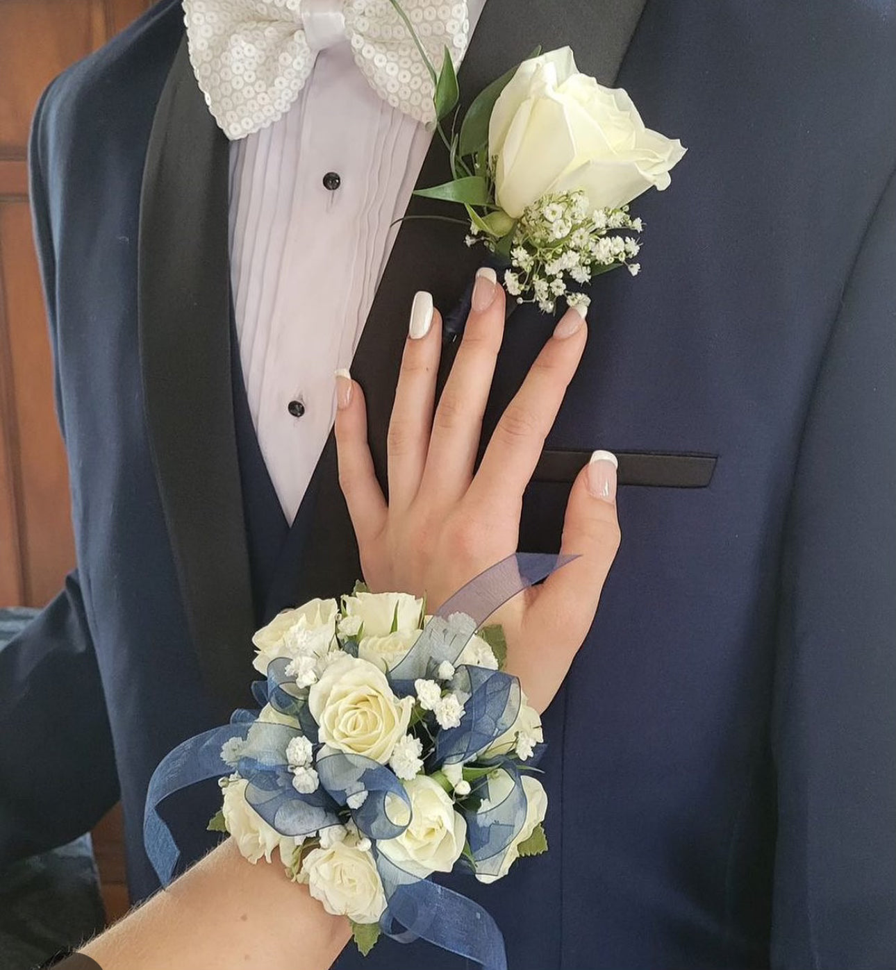 Blue Horizon Pin-On Corsage - Los Angeles Florist