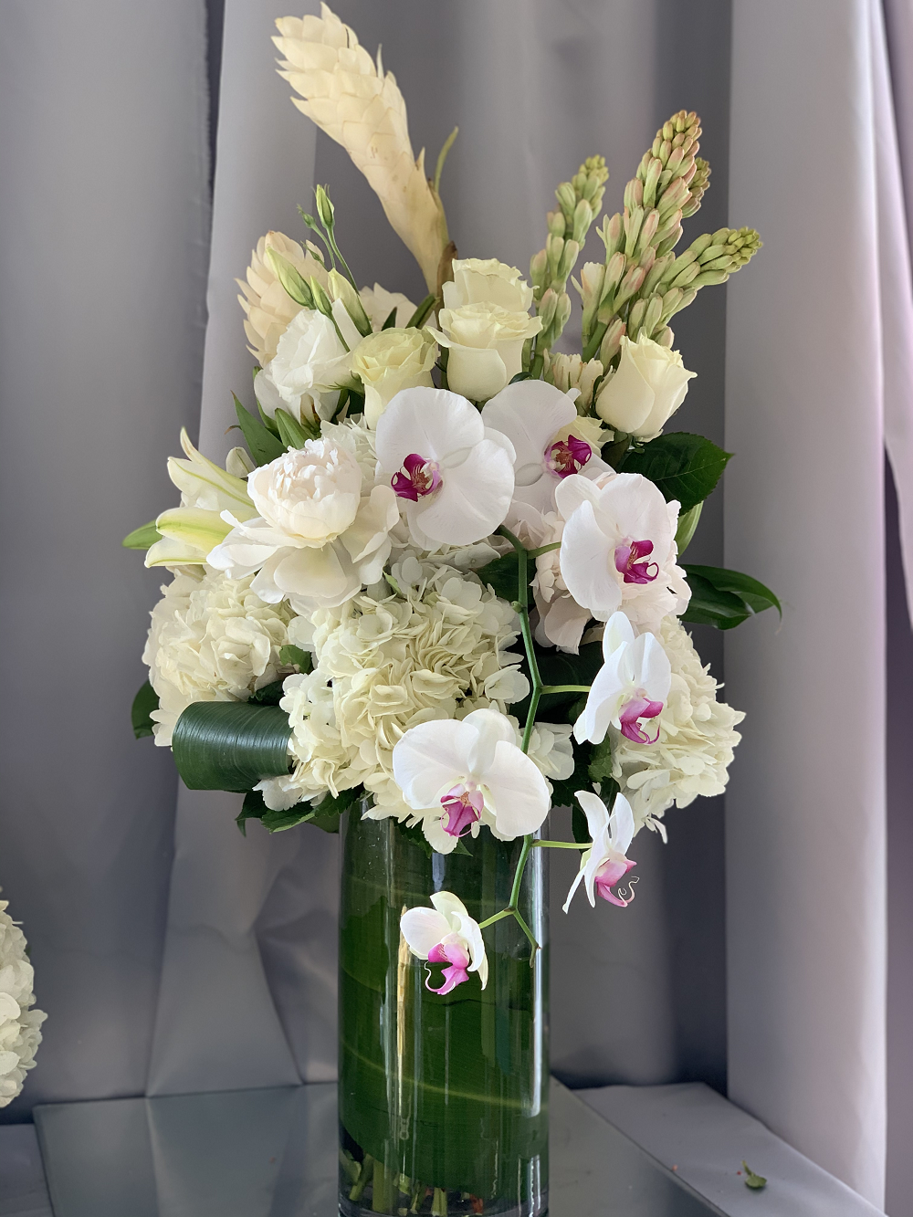 White Bliss Arrangement | Flower Shop West Los Angeles